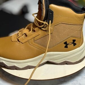 Under Armour Black and Tan Boots